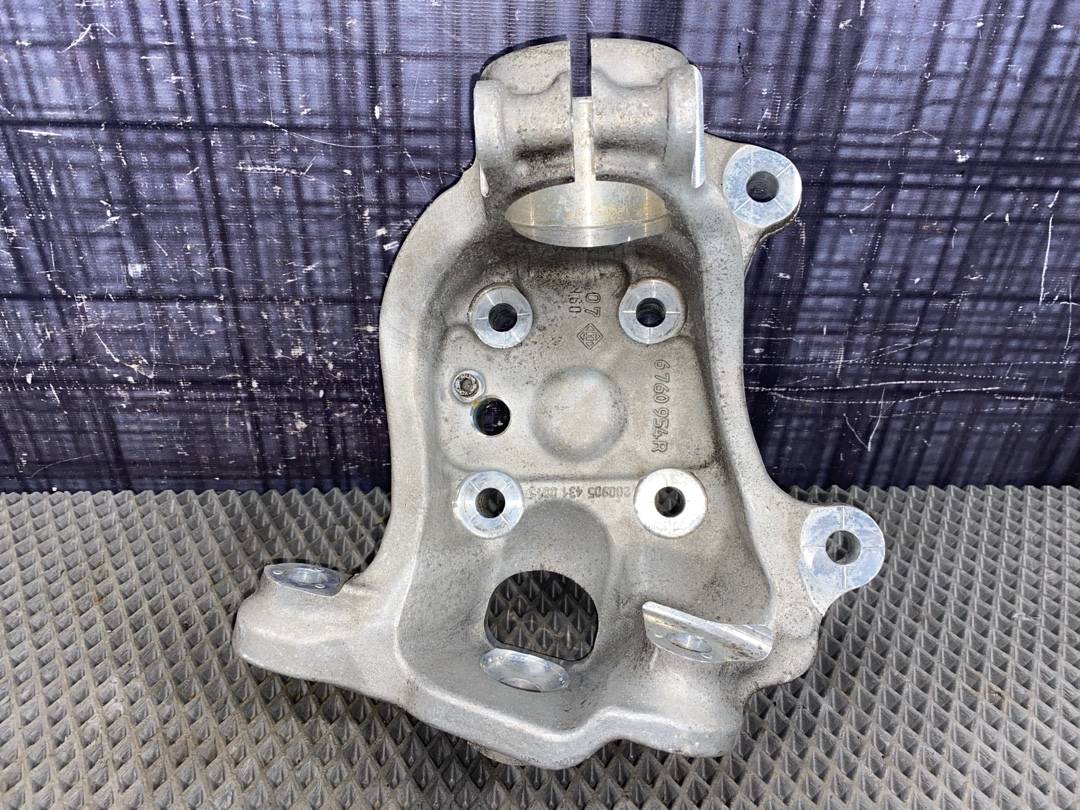 Поворотный кулак, 1956 рублей, Красноярск