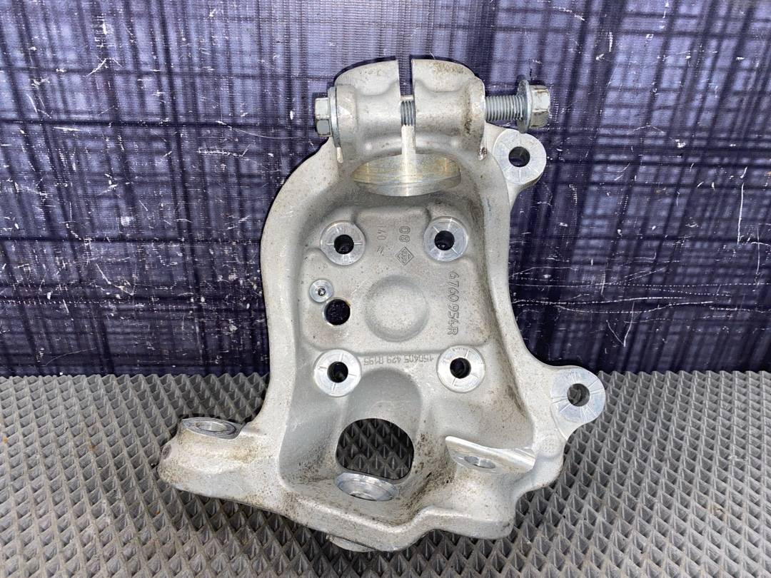 Поворотный кулак, 1956 рублей, Красноярск