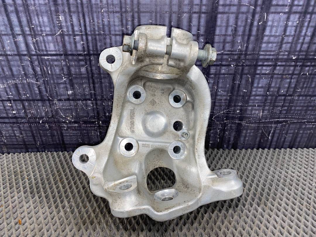 Поворотный кулак, 1956 рублей, Красноярск