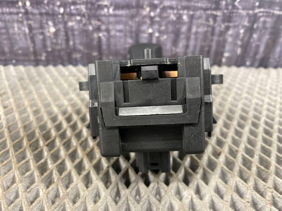 Подрулевой переключатель, 672 рублей, Красноярск