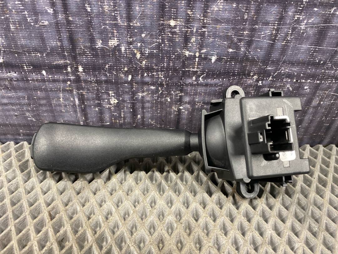 Подрулевой переключатель, 672 рублей, Красноярск