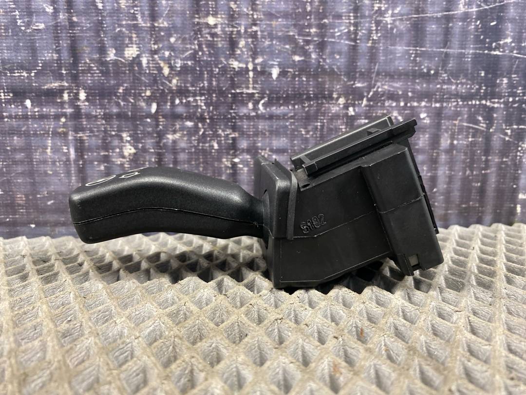 Подрулевой переключатель, 276 рублей, Красноярск