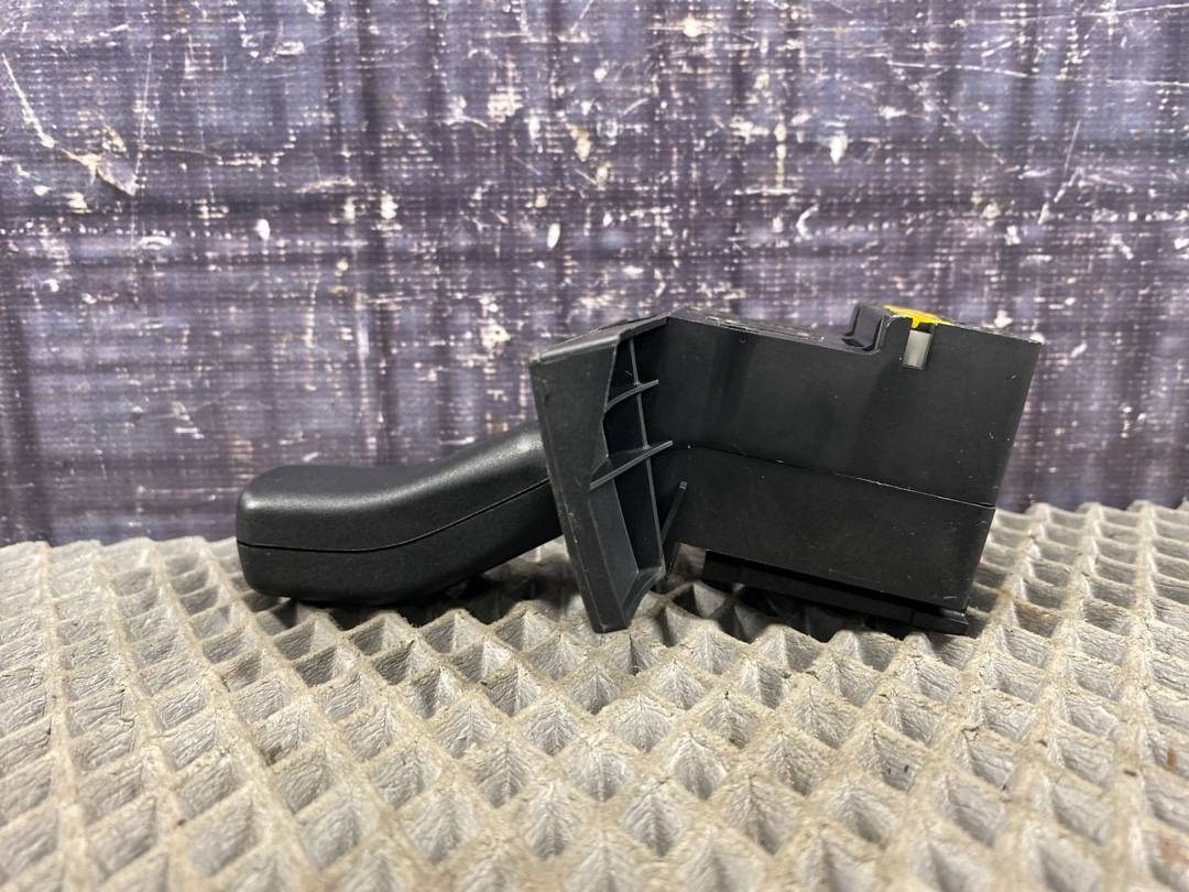 Подрулевой переключатель, 276 рублей, Красноярск