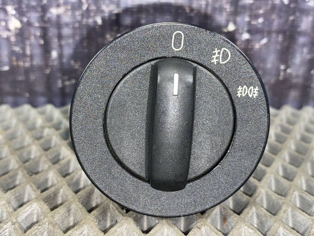 Переключатель света, 402 рублей, Красноярск