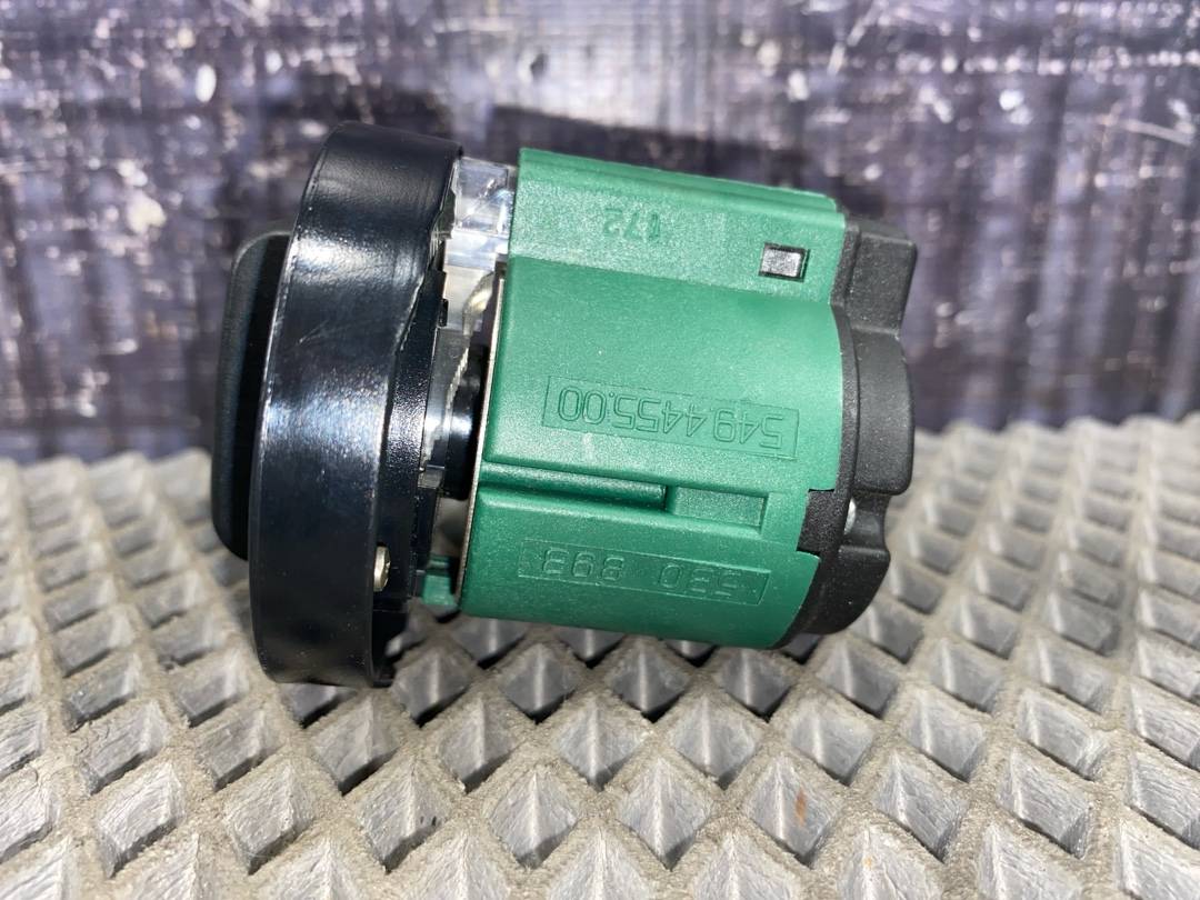 Переключатель света, 402 рублей, Красноярск