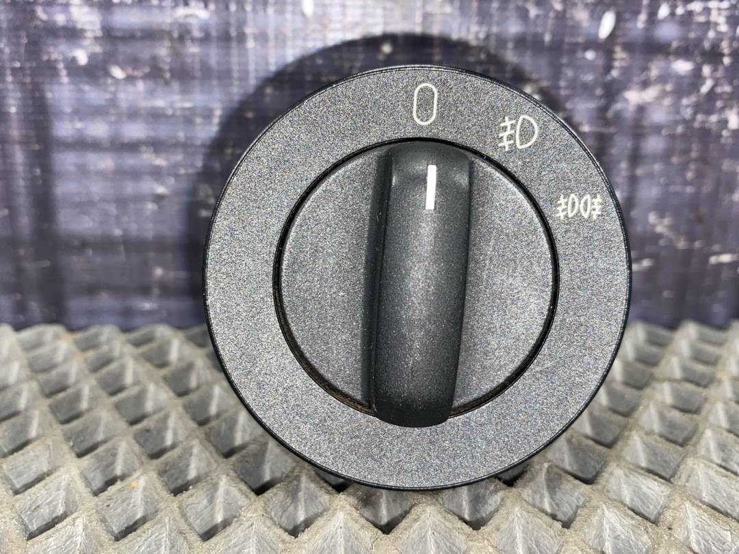 Переключатель света, 402 рублей, Красноярск