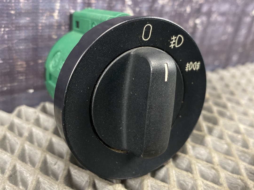 Переключатель света, 402 рублей, Красноярск