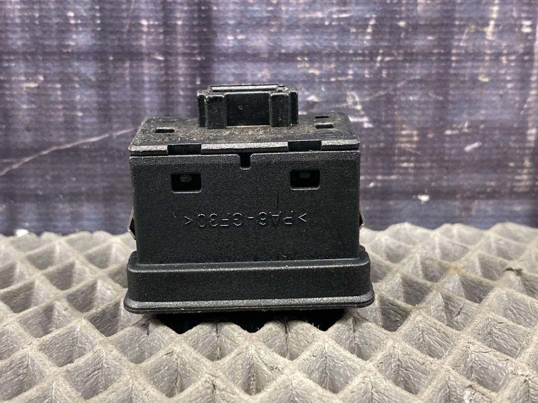 Кнопка стеклоподъемника, 210 рублей, Красноярск