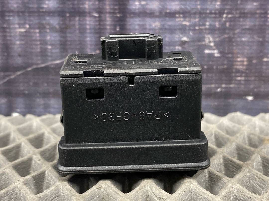 Кнопка стеклоподъемника, 210 рублей, Красноярск