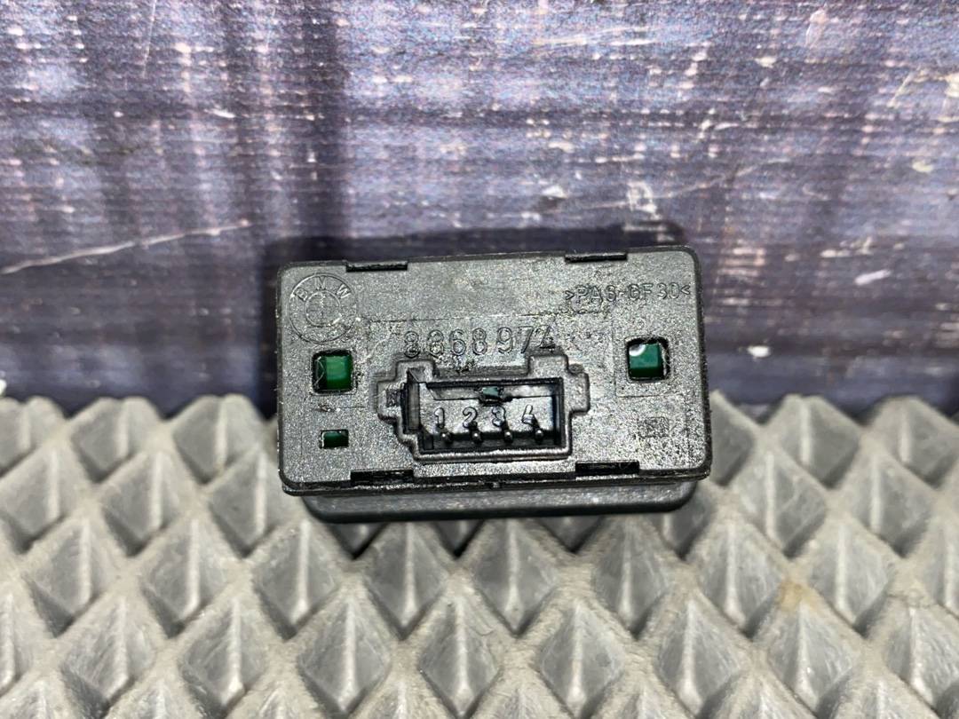 Кнопка стеклоподъемника, 210 рублей, Красноярск