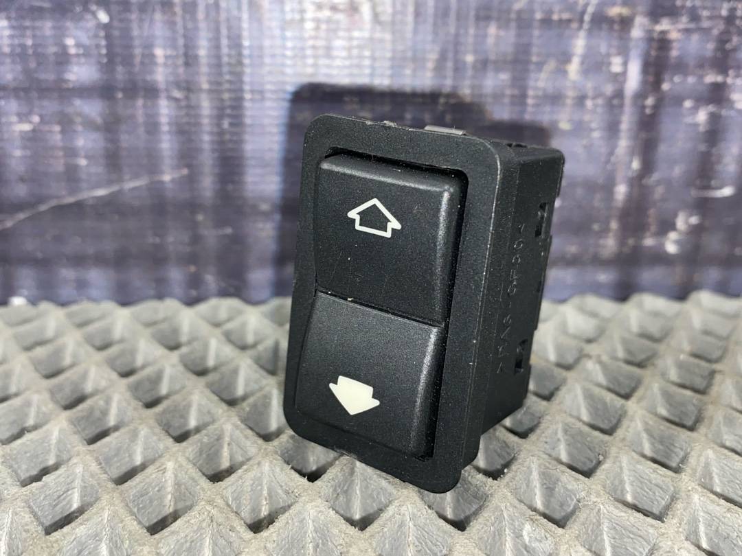 Кнопка стеклоподъемника, 210 рублей, Красноярск