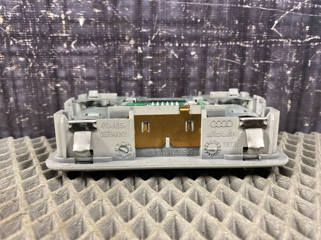 Плафон салона, 255 рублей, Красноярск