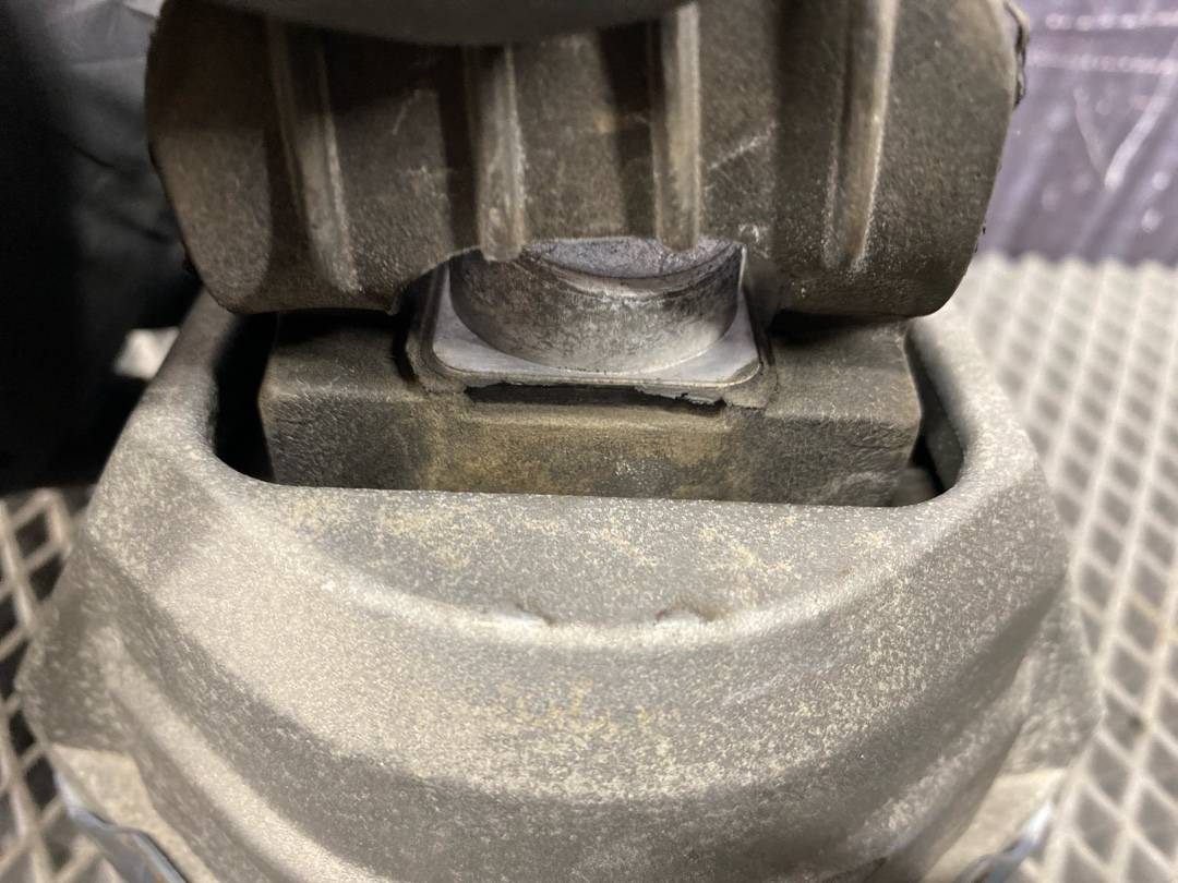 Подушка двигателя, 1218 рублей, Красноярск