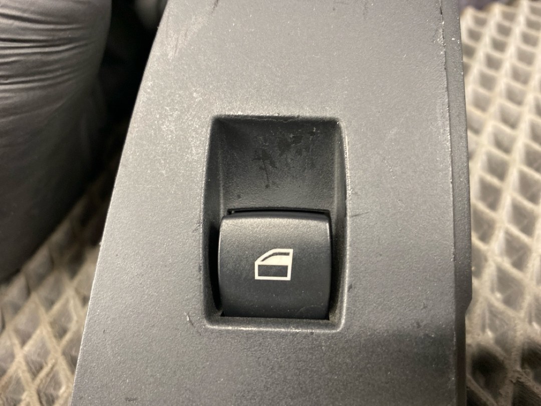 Кнопка стеклоподъемника, 378 рублей, Красноярск