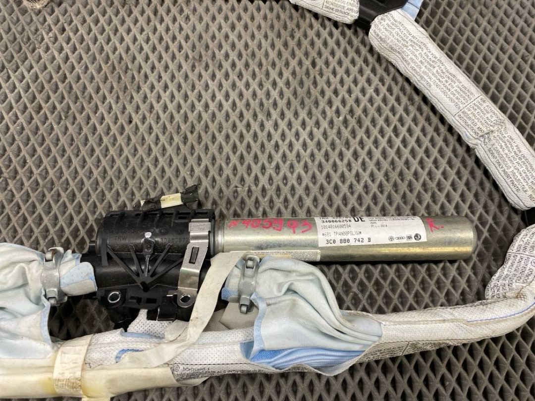 Подушка безопасности, 1080 рублей, Красноярск