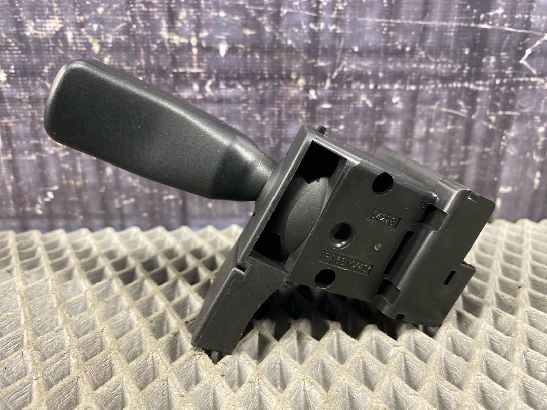 Подрулевой переключатель, 276 рублей, Красноярск