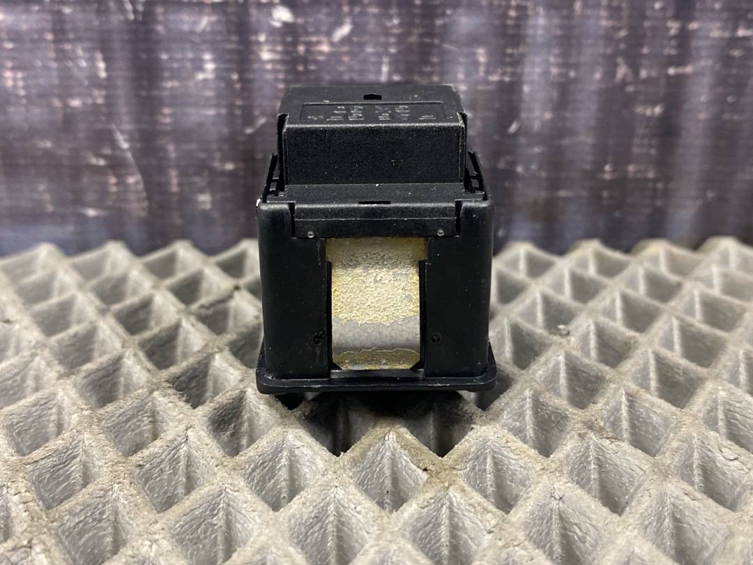 Кнопка люка, 378 рублей, Красноярск