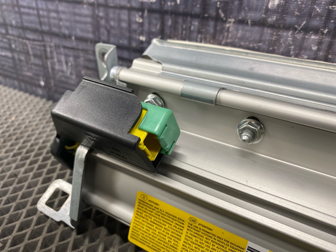 Подушка безопасности, 2176 рублей, Красноярск