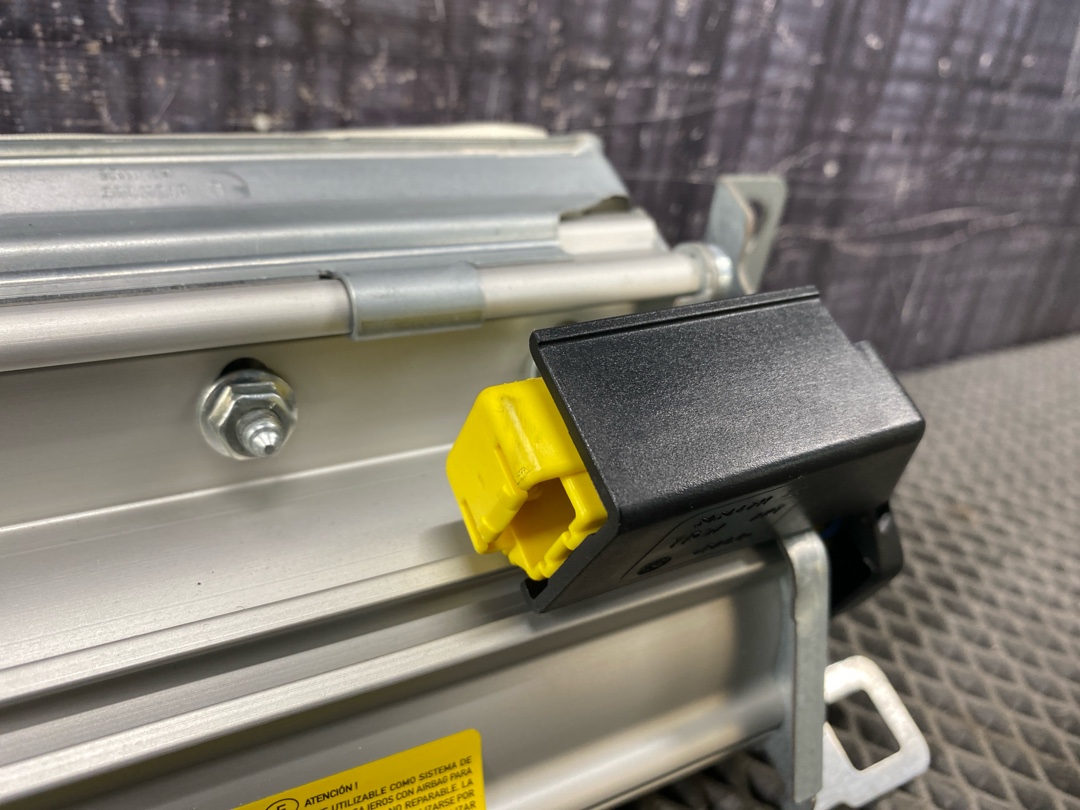 Подушка безопасности, 2176 рублей, Красноярск