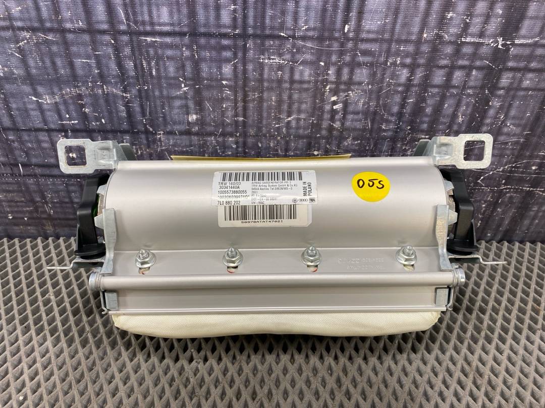 Подушка безопасности, 2176 рублей, Красноярск