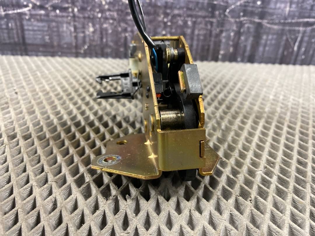 Замок крышки багажника, 1479 рублей, Красноярск