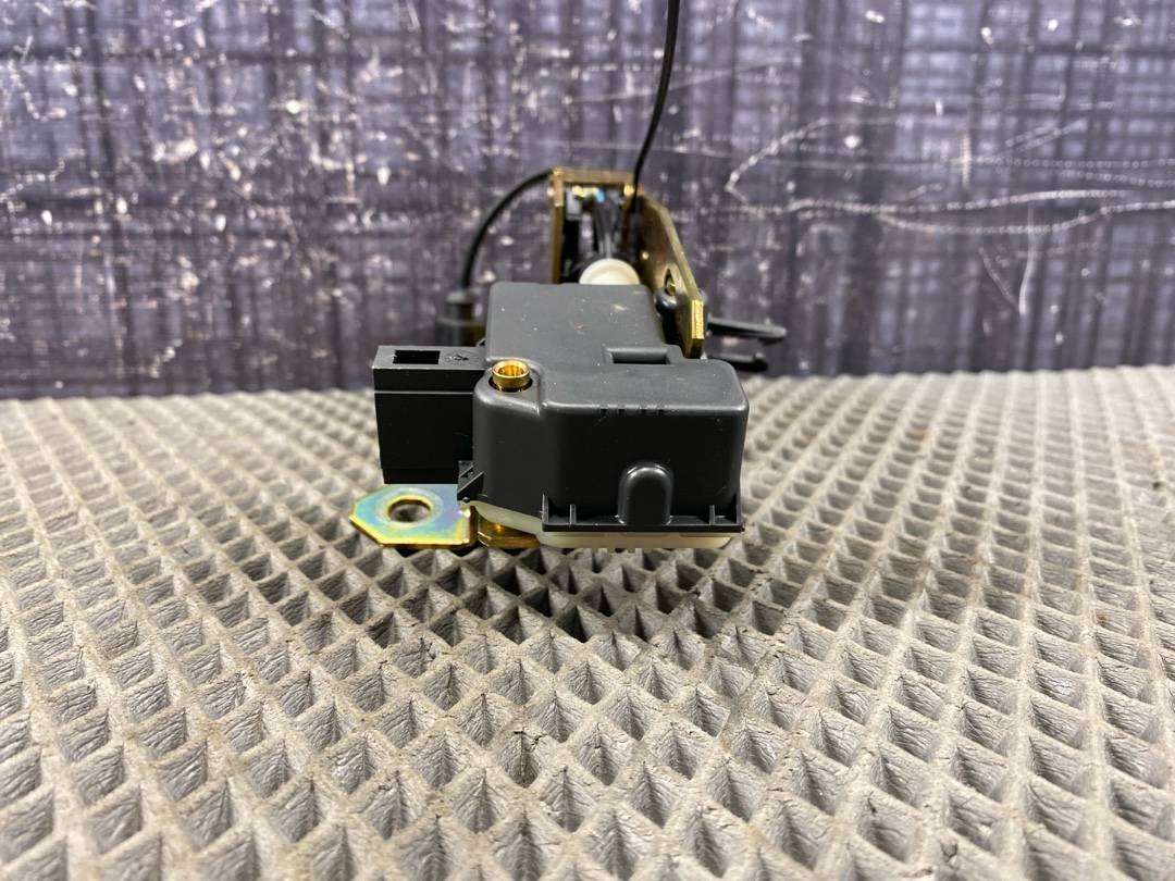 Замок крышки багажника, 1479 рублей, Красноярск