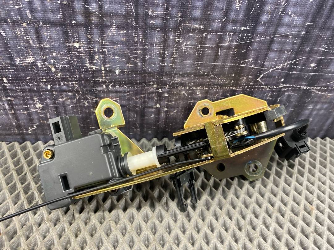 Замок крышки багажника, 1479 рублей, Красноярск