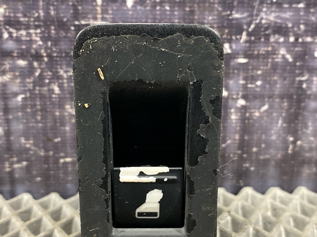 Кнопка стеклоподъемника, 366 рублей, Красноярск