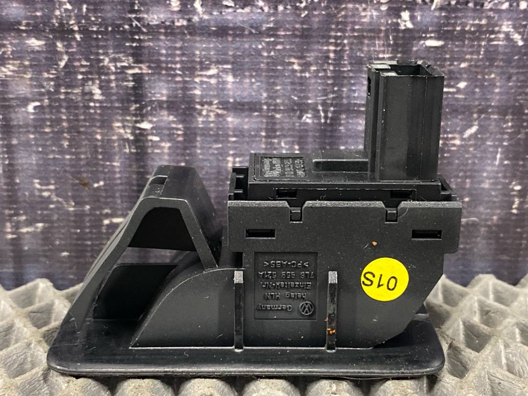 Кнопка стеклоподъемника, 366 рублей, Красноярск