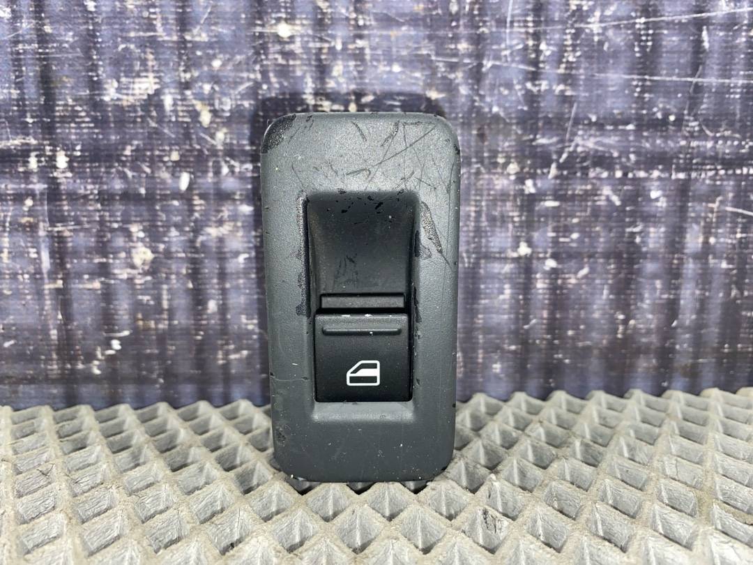 Кнопка стеклоподъемника, 366 рублей, Красноярск