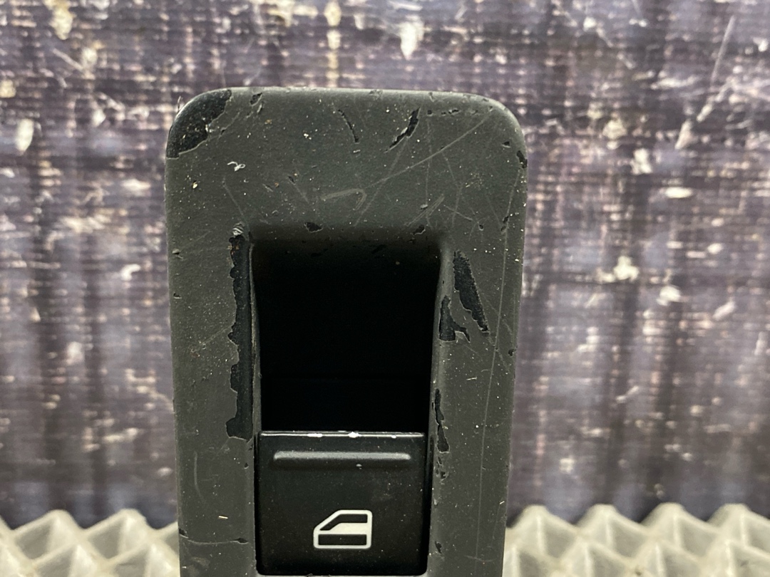 Кнопка стеклоподъемника, 366 рублей, Красноярск