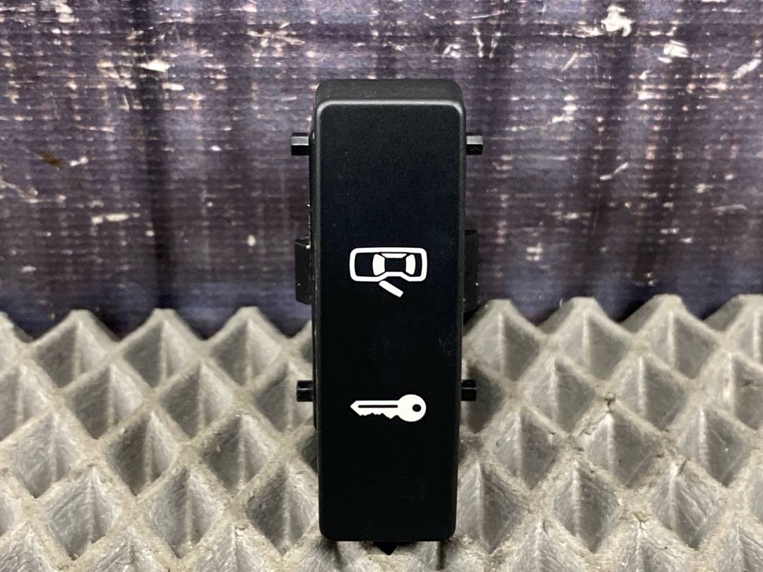 Кнопка центрального замка, 391 рублей, Красноярск