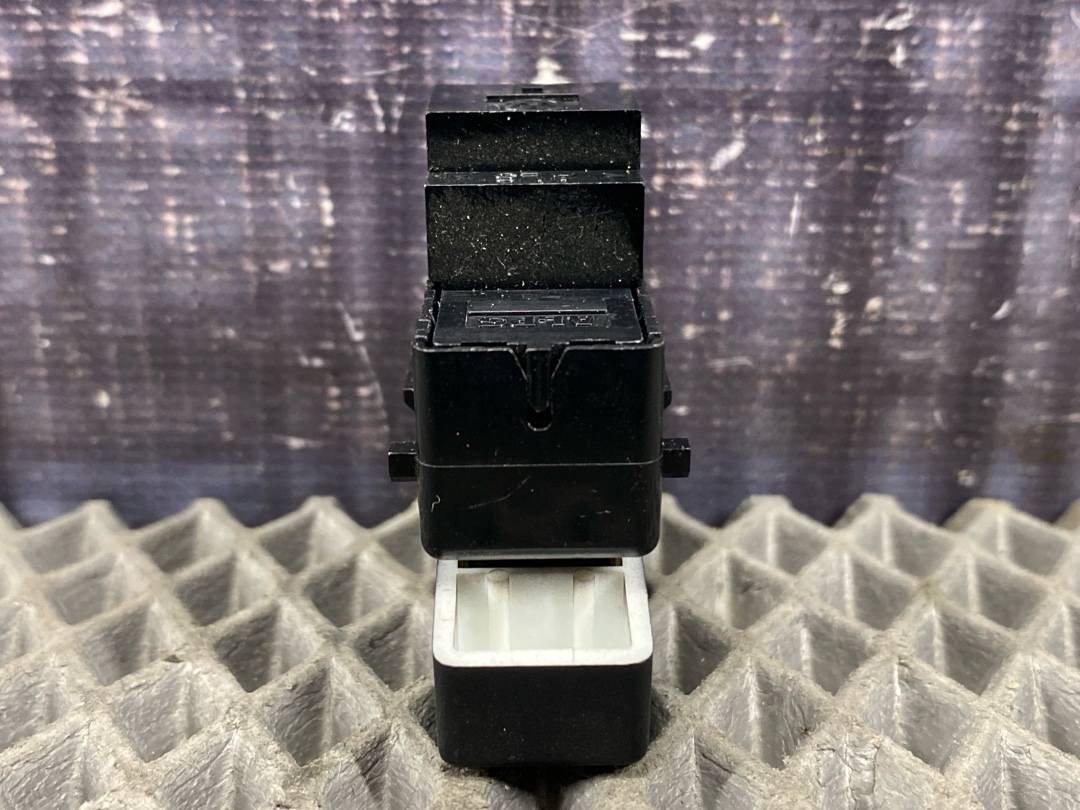 Кнопка центрального замка, 391 рублей, Красноярск