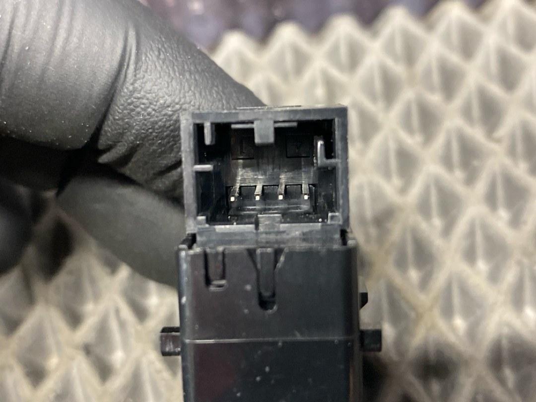 Кнопка центрального замка, 391 рублей, Красноярск