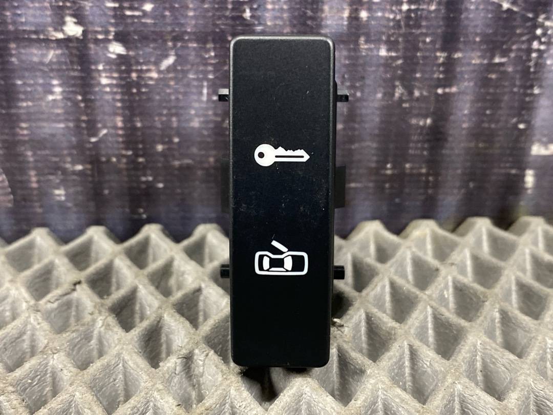 Кнопка центрального замка, 391 рублей, Красноярск