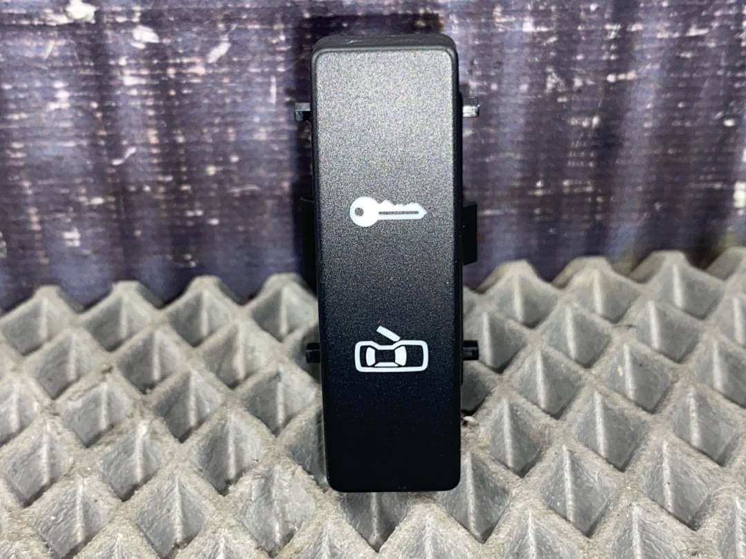 Кнопка центрального замка, 391 рублей, Красноярск