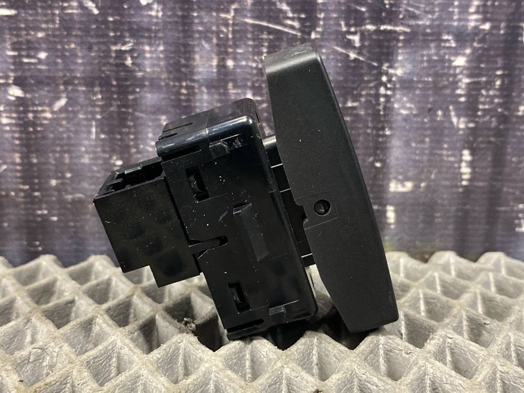 Кнопка центрального замка, 391 рублей, Красноярск