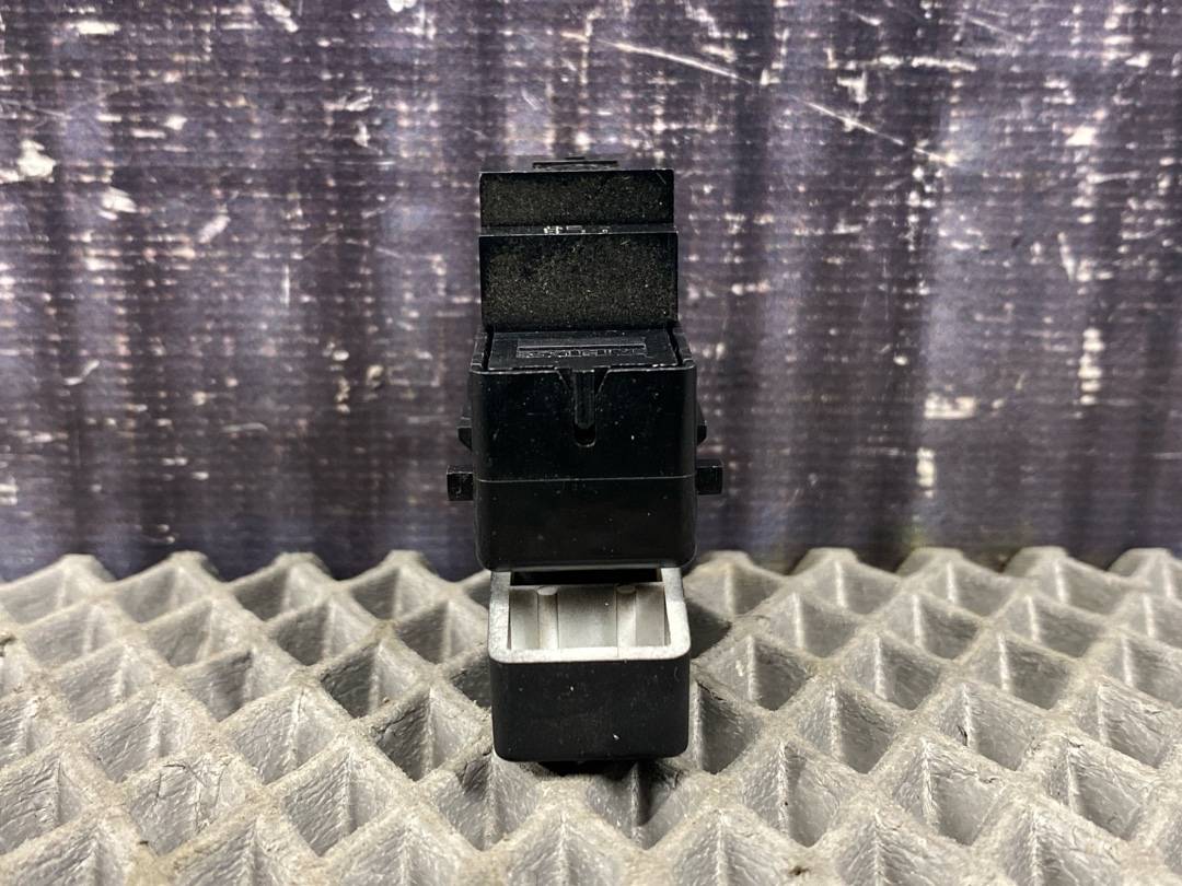 Кнопка центрального замка, 391 рублей, Красноярск