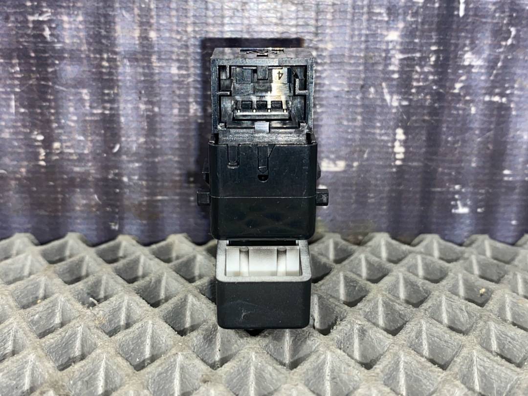 Кнопка центрального замка, 391 рублей, Красноярск