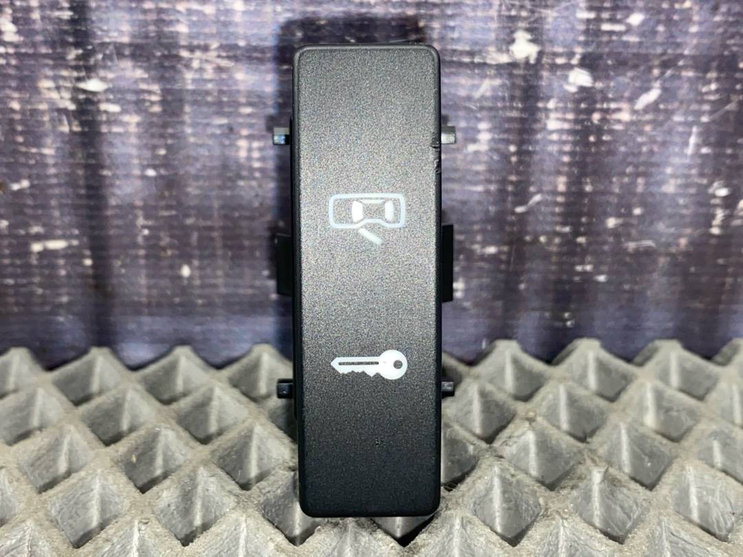 Кнопка центрального замка, 391 рублей, Красноярск