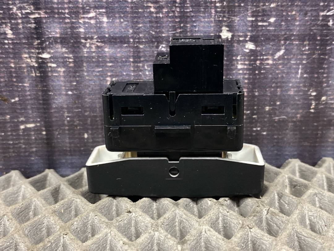 Кнопка центрального замка, 391 рублей, Красноярск