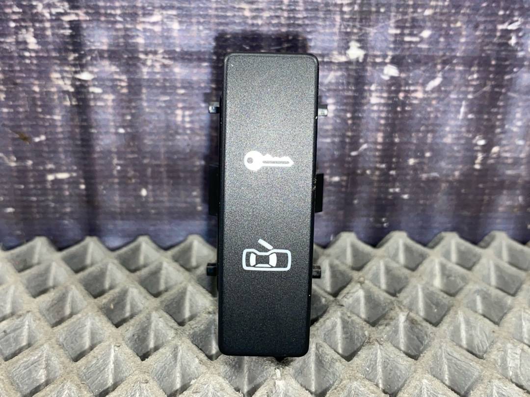 Кнопка центрального замка, 391 рублей, Красноярск