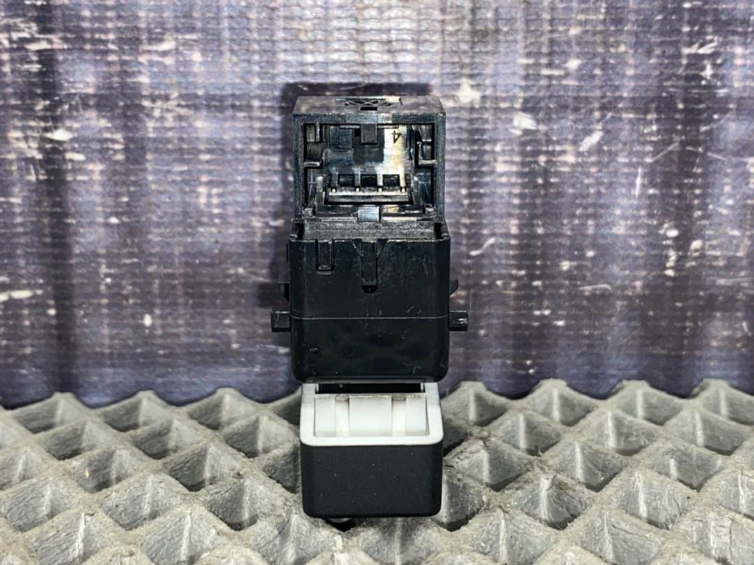 Кнопка центрального замка, 391 рублей, Красноярск