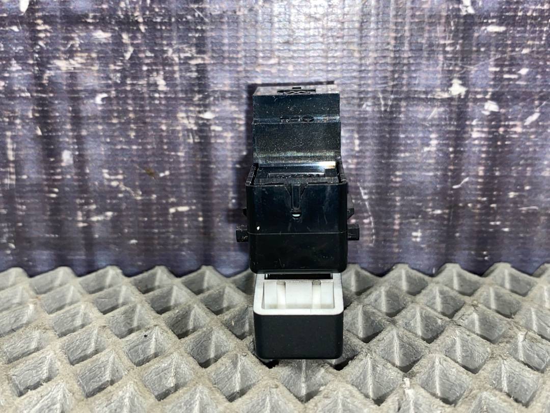 Кнопка центрального замка, 391 рублей, Красноярск