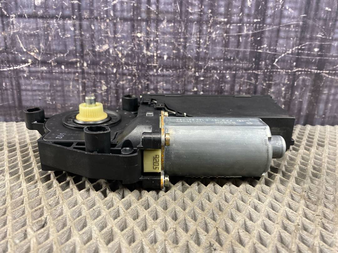 Мотор стеклоподъемника, 1386 рублей, Красноярск