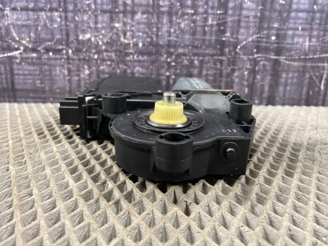 Мотор стеклоподъемника, 1386 рублей, Красноярск