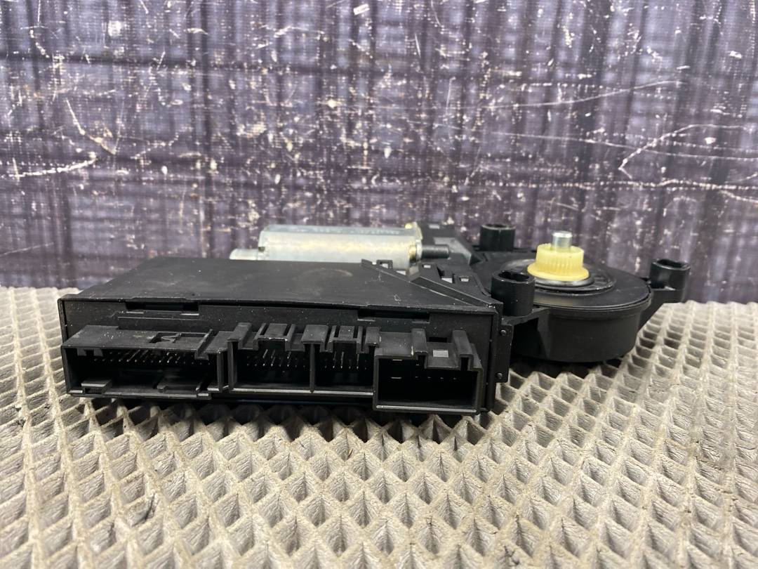 Мотор стеклоподъемника, 2567 рублей, Красноярск