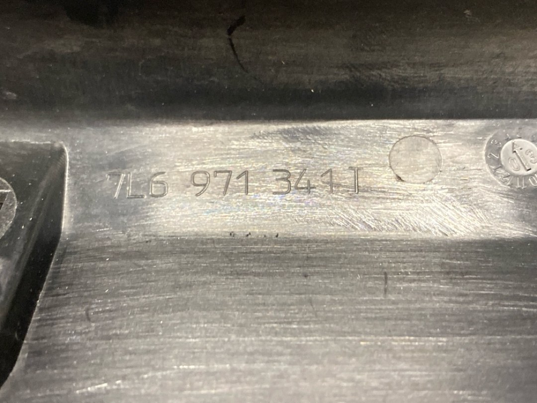 Пластик крышки багажника, 493 рублей, Красноярск