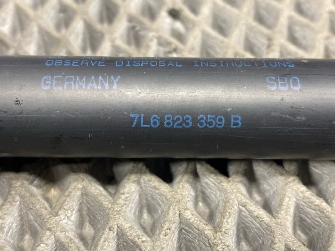 Амортизатор капота, 663 рублей, Красноярск