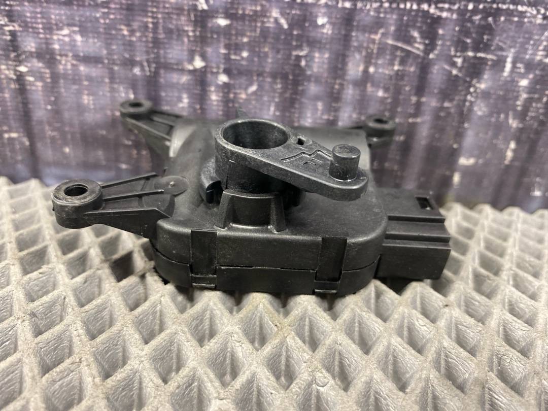 Мотор заслонки печки, 961 рублей, Красноярск